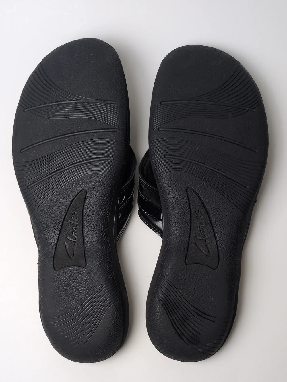 Clarks Cloudsteppers Black Patent  CushionSoft Flip Flop Sandals Women's 10